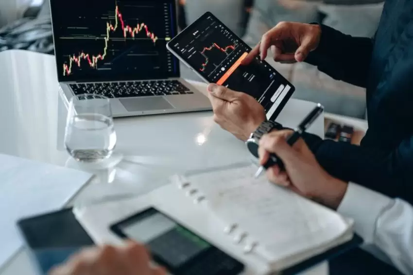 未来趋势：区块链技术如何改变金融行业与投资方式